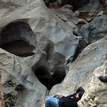Heart Rock - Heart Rock, Crestline ca. - Hiking Near Me - Crestline, California