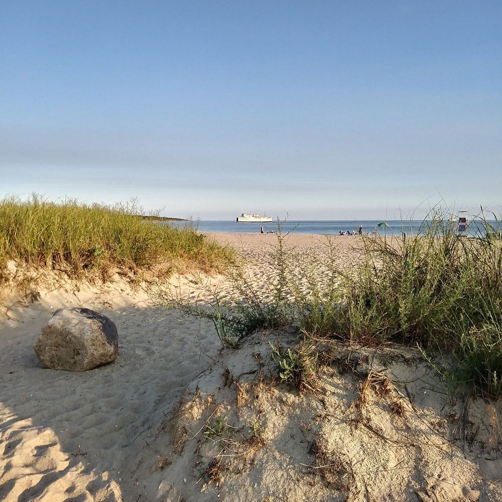 Kalmus Beach - Kalmus on a Beautiful Sunday night. - Beaches Near Me - Barnstable, Massachusetts Kalmus Beach - Kalmus on a Beautiful Sunday night. - Beaches Near Me - Barnstable, Massachusetts