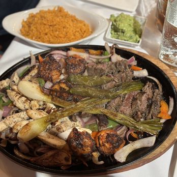 Grey Moss Inn Cocina Mexicana - Fajitas for two - Mexican Near Me - Helotes, Texas
