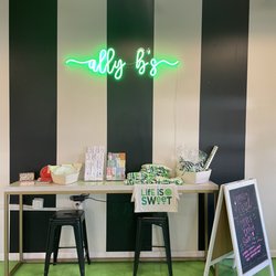 Ally B’s Cafe and Bakery - Interior