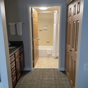 Staybridge Suites Indianapolis Downtown-Conv Ctr - Bathroom - Hotels Near Me - Indianapolis, Indiana