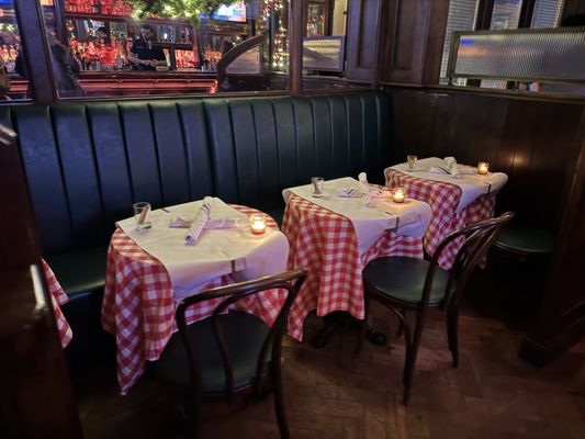 Cousin Larry's by null