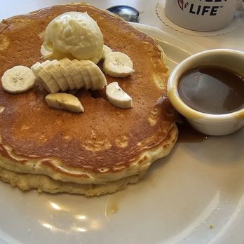 Winnie & Ethel's Downtown Diner - Malted pancake with sliced bananas and their special syrup - Diners Near Me - Las Vegas, Nevada Winnie & Ethel's Downtown Diner - Malted pancake with sliced bananas and their special syrup - Diners Near Me - Las Vegas, Nevada