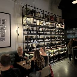 Beautiful wine Bar Beautiful wine Bar