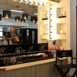 Paramount Day Spa Salon Boutique