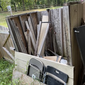 Point N Junk - Pieces of the shed and some random furniture - Junk Removal & Hauling Near Me - Centreville, Virginia Point N Junk - Pieces of the shed and some random furniture - Junk Removal & Hauling Near Me - Centreville, Virginia