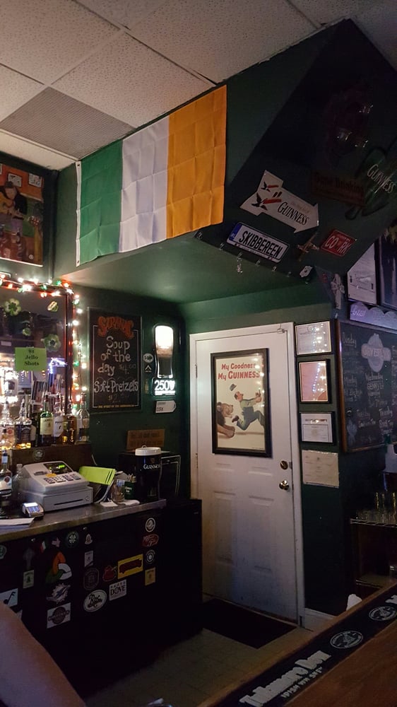 Caverly's Irish Pub