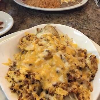 Flor's Diner - American Near Me - Colton, California