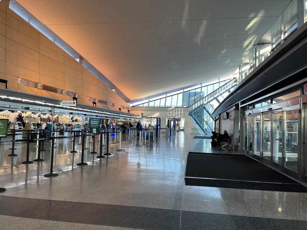 Buffalo Airport Hotel - wedding in Cheektowaga, NY