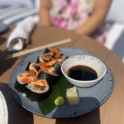 L'Ermitage - Spicy tuna roll