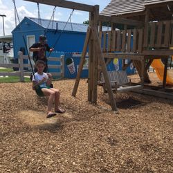 Dormy's Sweetspot Mini Golf - Just a swinging