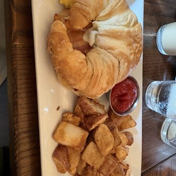 The Daily Kitchen & Bar - Egg Sandwich* with home fries - New American Near Me - Richmond, Virginia The Daily Kitchen & Bar - Egg Sandwich* with home fries - New American Near Me - Richmond, Virginia