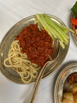 Mr Chow by null