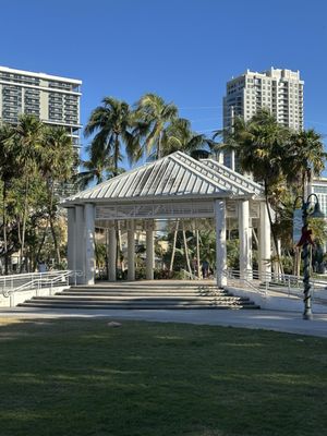 Esplanade Park by null