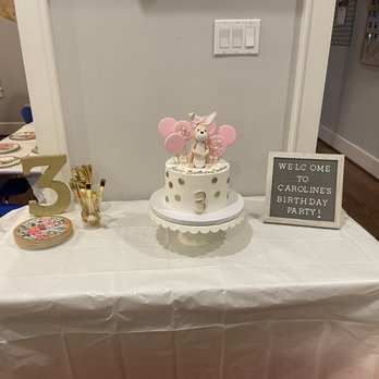 Three Brothers Bakery - Cake table - Bakeries Near Me - Houston, Texas Three Brothers Bakery - Cake table - Bakeries Near Me - Houston, Texas