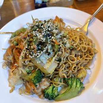 Quan Sushi Grill - Yaki Soba Noodle - Sushi Bars Near Me - New York, New York