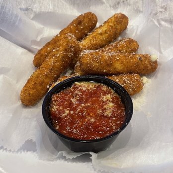 Hooters - Mozzarella Sticks - Chicken Wings Near Me - Colonie, New York Hooters - Mozzarella Sticks - Chicken Wings Near Me - Colonie, New York