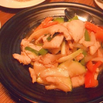 Thai72 - Chicken w ginger sauce - Thai Near Me - New York, New York Thai72 - Chicken w ginger sauce - Thai Near Me - New York, New York