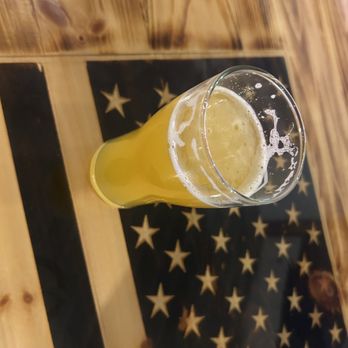 DisBatch Brewing - Breweries Near Me - Macedon, New York