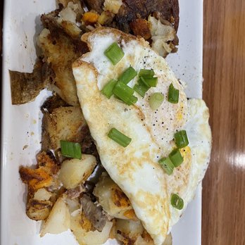 Heirloom Kitchen - Food thrown on plate. No presentation, and food wasn't hot. - Burgers Near Me - Stockton, California Heirloom Kitchen - Food thrown on plate. No presentation, and food wasn't hot. - Burgers Near Me - Stockton, California