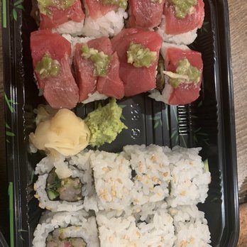 Sushi Hon - Hon Roll and Yellowtail Scallion Cut Roll - Sushi Bars Near Me - Los Angeles, California Sushi Hon - Hon Roll and Yellowtail Scallion Cut Roll - Sushi Bars Near Me - Los Angeles, California