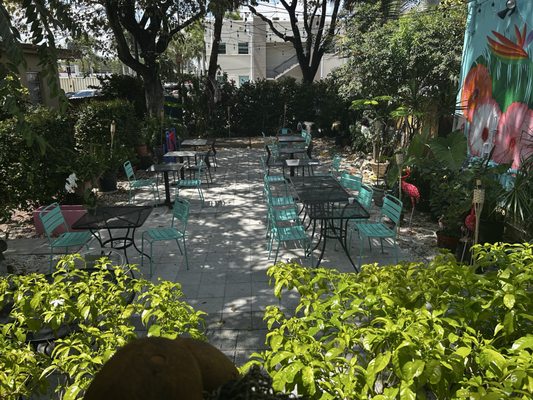 Uncle Hanks’ Hideaway by null