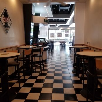 Baja Fresh - Interior - Mexican Near Me - Pasadena, California