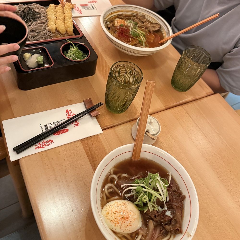 bottom: hot beef sukiyaki udon top left: tenzaru soba top right: kimchi beef udon bottom: hot beef sukiyaki udon top left: tenzaru soba top right: kimchi beef udon