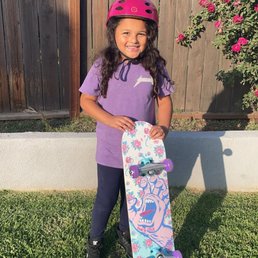 My 6 year old daughter and her new skateboard! My 6 year old daughter and her new skateboard!