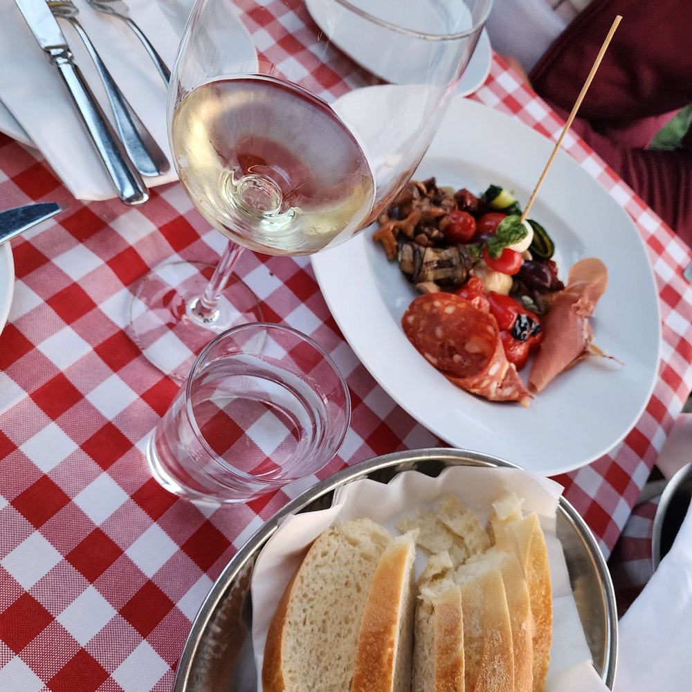 Piazza Rossa - Italian Near Me - Berlin, BE Piazza Rossa - Italian Near Me - Berlin, BE