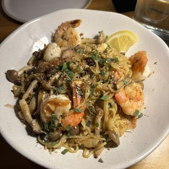 Oak & Coal - Oak's Famous Garlic Noodles - Japanese Near Me - Costa Mesa, California