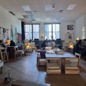 Happy Medium - Art Classes Near Me - New York, New York