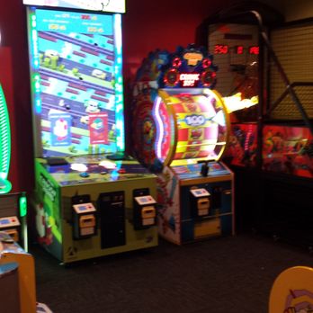 Round Table Pizza - New game room with new games and a prize machine. - Pizza Near Me - Bellingham, Washington