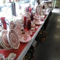 Tontitown Flea Market & Antique Mall - Dishes she wants