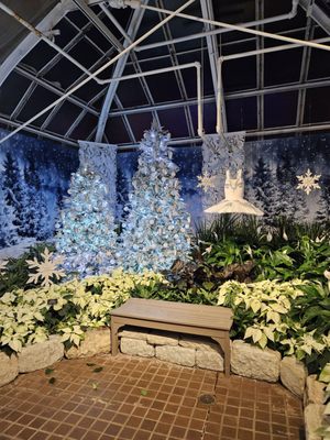 Franklin Park Conservatory and Botanical Gardens by null