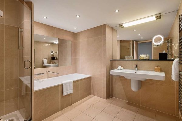 Royal Garden Hotel by null