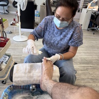Hello Nails and Spa - Nail Salons Near Me - Lakewood, California