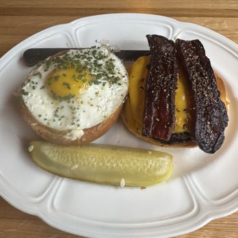Au Cheval - Single cheese burger with egg and bacon - Bars Near Me - Chicago, Illinois