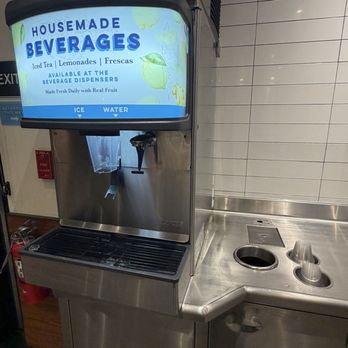 Mendocino Farms - Water and ice station - Salad Near Me - Sherman Oaks, California Mendocino Farms - Water and ice station - Salad Near Me - Sherman Oaks, California