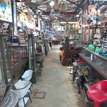 Ricca's Architectural Sales - Front aisle - Home Decor Near Me - New Orleans, Louisiana Ricca's Architectural Sales - Front aisle - Home Decor Near Me - New Orleans, Louisiana