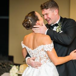 Mike Staff Productions - Michigan Wedding Photography_Mike Staff Productions_first dance