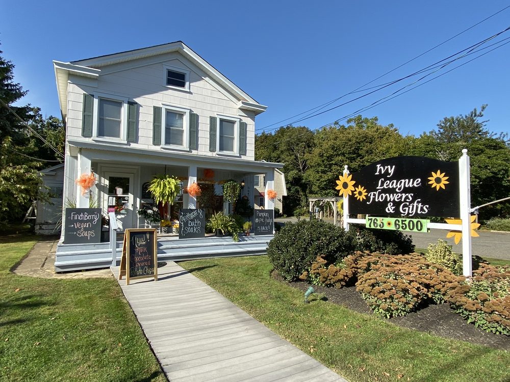 IVY LEAGUE FLOWERS & GIFTS 14 Photos 56475 Main Rd, Southold, New York Florists Phone