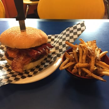 Boogie’s Burgers - Burger and spicy fries - Burgers Near Me - Calgary, Alberta Boogie’s Burgers - Burger and spicy fries - Burgers Near Me - Calgary, Alberta