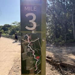 Hiking Trail Walnut Creek Park