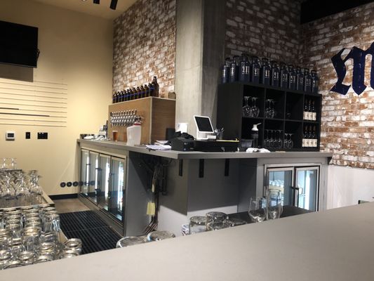 Mazama Brewing Orenco Station by null