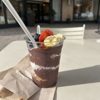 Superberry Acai - Medium - Acai Bowl - (16 oz. 475 ml.) - Juice Bars & Smoothies Near Me - San Diego, California Superberry Acai - Medium - Acai Bowl - (16 oz. 475 ml.) - Juice Bars & Smoothies Near Me - San Diego, California