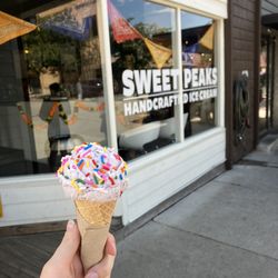 Sweet Retreat Creamery - Huckleberry ice cream