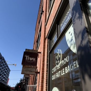 Le Trou - Outside of restaurant - Bagels Near Me - Montreal, Quebec Le Trou - Outside of restaurant - Bagels Near Me - Montreal, Quebec
