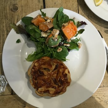 Pimlico Fresh - Steak and mushroom pie - Coffee & Tea Near Me - London, XGL Pimlico Fresh - Steak and mushroom pie - Coffee & Tea Near Me - London, XGL