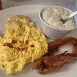 2 eggs, bacon and grits